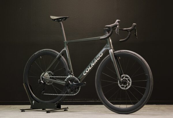 COLNAGO V4R / 105DI2 / SC45 / SVART / 45,5CM