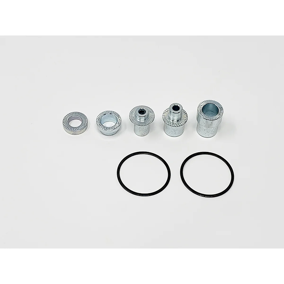 Elite Suito thru-axel adapter
